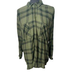 Side Stitch Green Plaid Size Medium Button Up Hi Low‎ Blouse